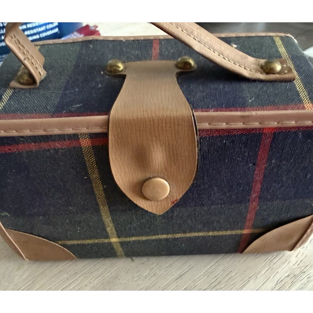 Vintage Mighty Midget coin case Green And Blue Plaid With Tel-a-Koin.